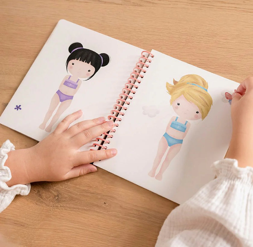 Libro Dress Me Up Rosa & Friends