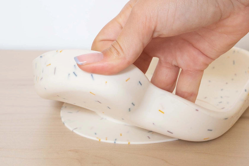 Piatto in silicone con ventosa Milo Honey